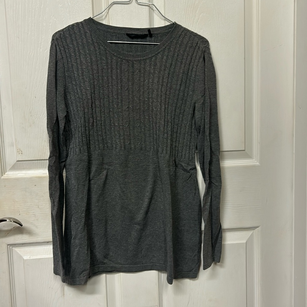 Women’s Heather Gray Crew Neck Sweater S